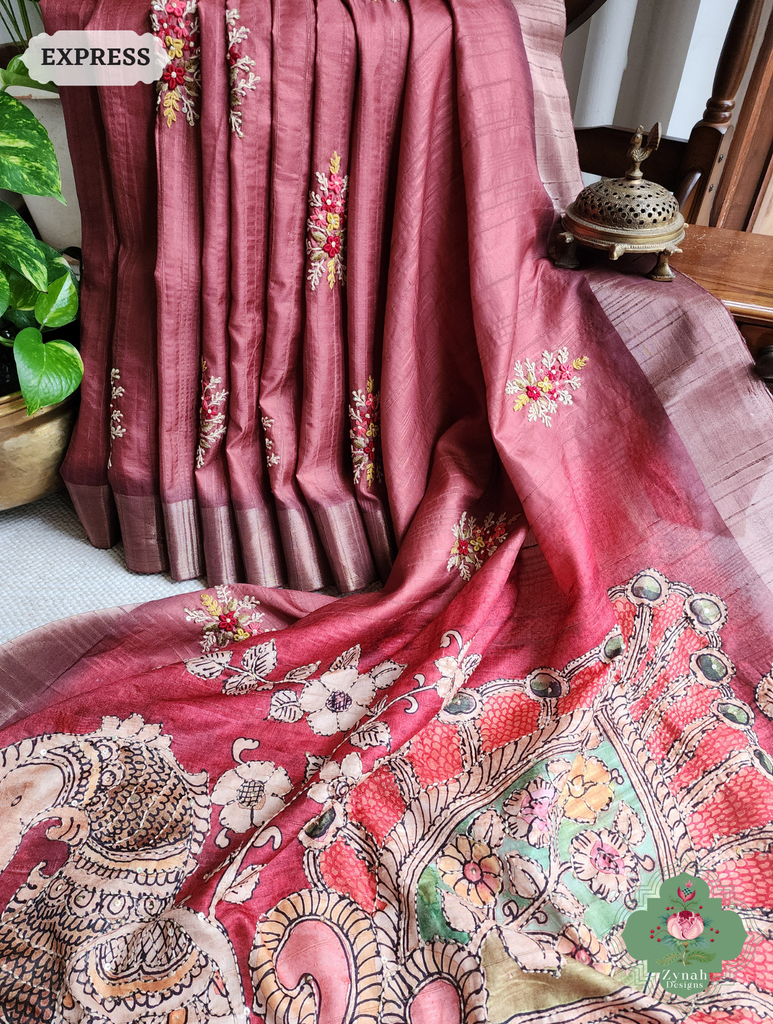 Zynah Coral Red Jute Linen Saree With Kalamkari Pallu, Kantha & Sequins Highlight & Frenchknot Hand Embroidery; Custom Stitched/Ready-made Blouse, Fall, Petticoat; SKU: 0609202404