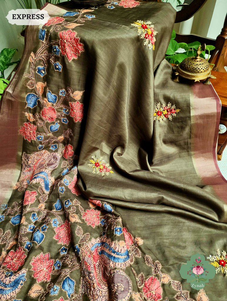 Henna Green Jute Linen Saree, Kalamkari Pallu With Kantha Work, All Over Frenchknot Embroidery Butis