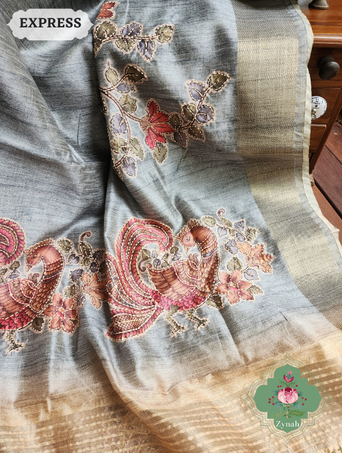 Zynah Metallic Teal Jute Tissue Saree With Mayuras & Floral Vine Prints With Hand Kantha Work; Custom Stitched/Ready-made Blouse, Fall, Petticoat; SKU: 0805202302