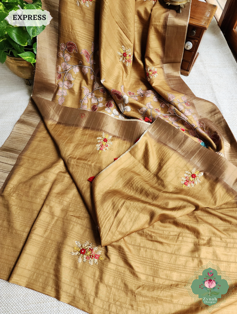 Zynah Mustard Yellow Jute Linen Saree With Kalamkari Pallu, Kantha & Sequins Highlight & Frenchknot Hand Embroidery; Custom Stitched/Ready-made Blouse, Fall, Petticoat; SKU: 0609202405