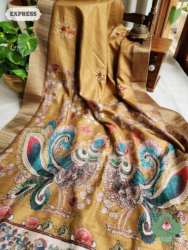 Zynah Mustard Yellow Jute Linen Saree With Kalamkari Pallu, Kantha & Sequins Highlight & Frenchknot Hand Embroidery; Custom Stitched/Ready-made Blouse, Fall, Petticoat; SKU: 0609202405