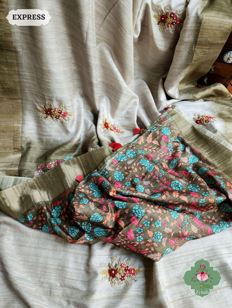 Off White / Henna Green Jute Linen Saree, Kalamkari Pallu With Kantha Work, All Over Frenchknot Embroidery Butis