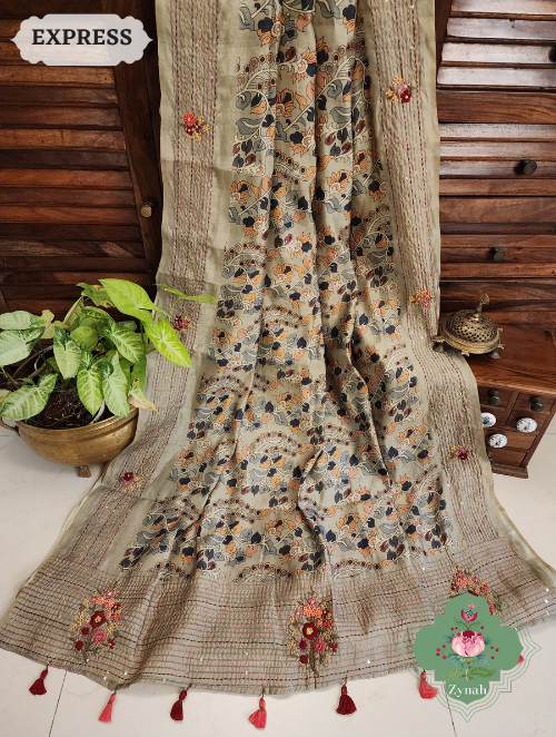 Zynah Sage Green Jute Tussar Kalamkari Saree, Frenchknot Motifs & Kantha Hand Embroidery at Pallu & Border & Sequins; Custom Stitched/Ready-made Blouse, Fall, Petticoat; SKU: 0805202306