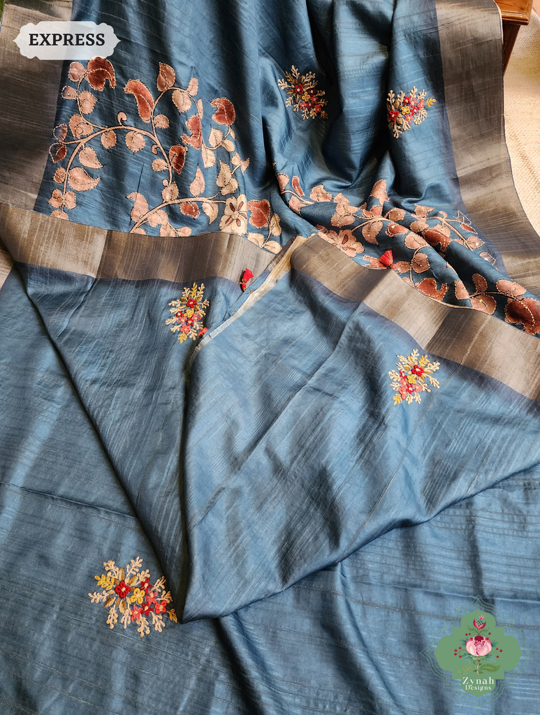 Zynah Teal Blue Jute Linen Saree With Kalamkari Pallu, Kantha & Sequins Highlight & Frenchknot Hand Embroidery; Custom Stitched/Ready-made Blouse, Fall, Petticoat; SKU: 0609202407