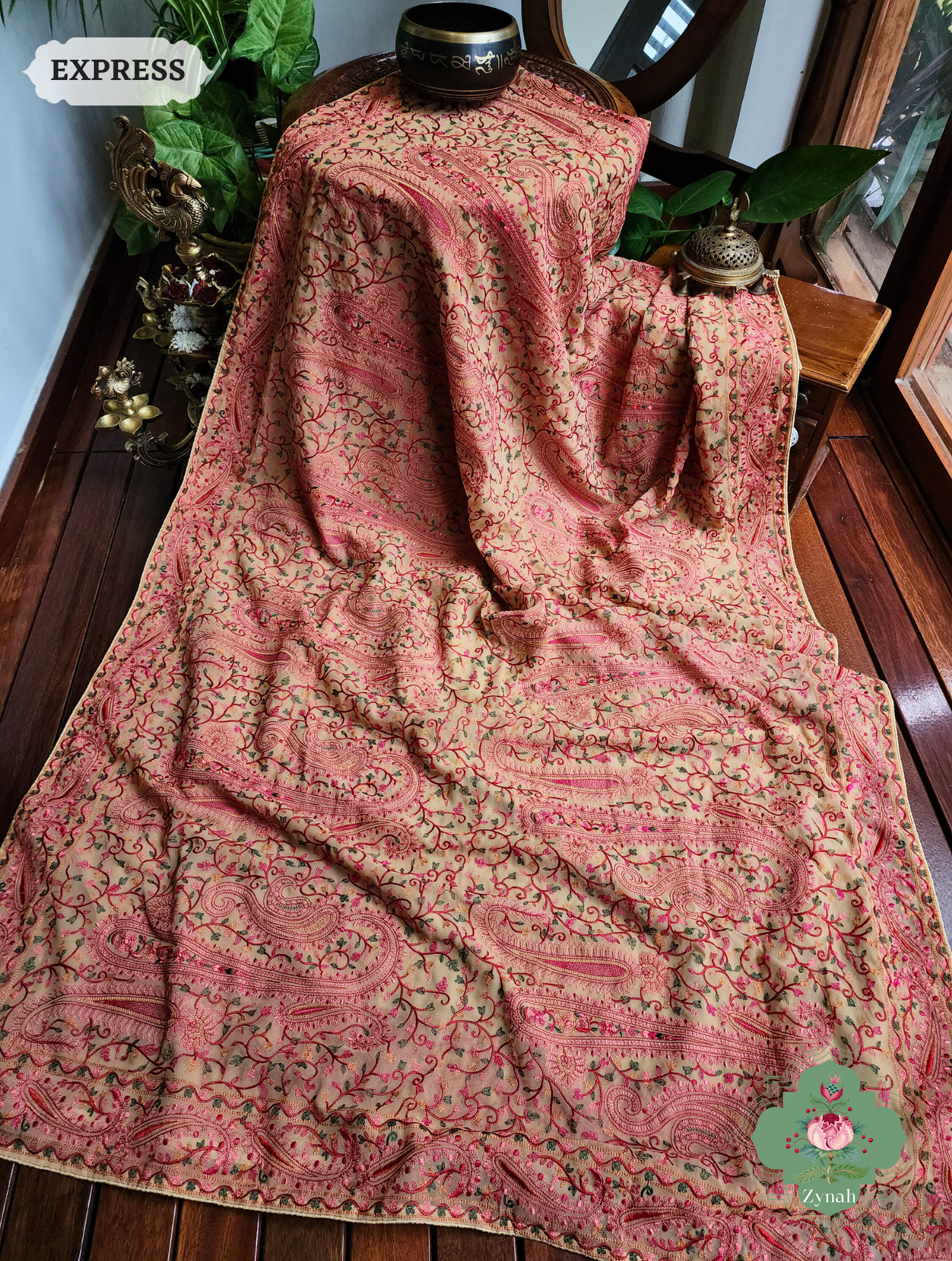Beige Georgette Saree With Kashida Inspired Embroidery 4