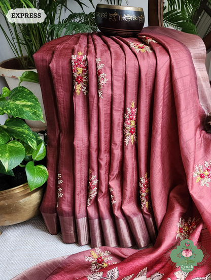 Zynah Coral Red Jute Linen Saree With Kalamkari Pallu, Kantha & Sequins Highlight & Frenchknot Hand Embroidery; Custom Stitched/Ready-made Blouse, Fall, Petticoat; SKU: 0609202404