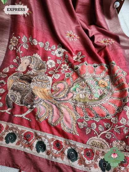 Zynah Coral Red Jute Linen Saree With Kalamkari Pallu, Kantha & Sequins Highlight & Frenchknot Hand Embroidery; Custom Stitched/Ready-made Blouse, Fall, Petticoat; SKU: 0609202404