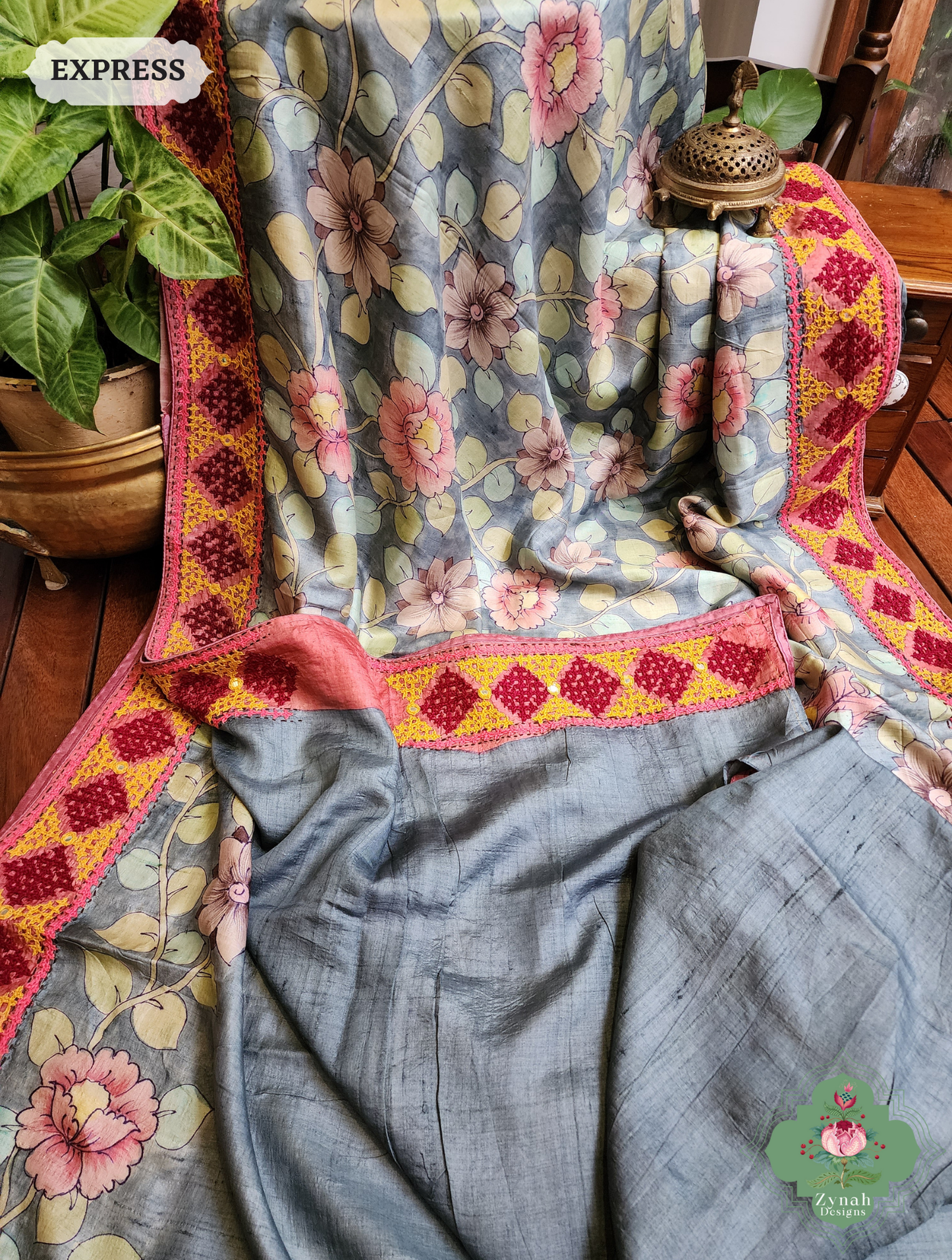 Zynah Grey Hand-Painted Tussar Silk Kalamkari Saree With Kutch Hand Embroidery; Custom Stitched/Ready-made Blouse, Fall, Petticoat; SKU: 2805202502