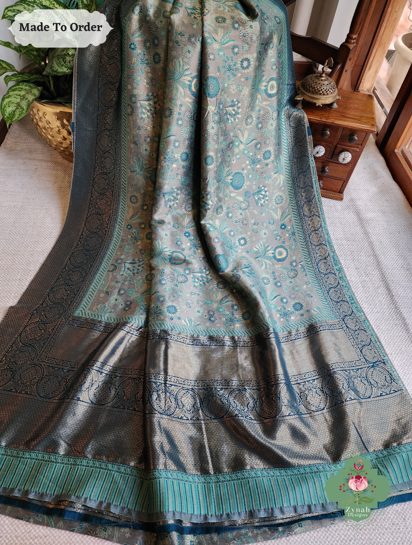 Zynah Dhundh – Grey Handwoven Kashmiri Pure Kani Tissue Silk Jamavar Saree