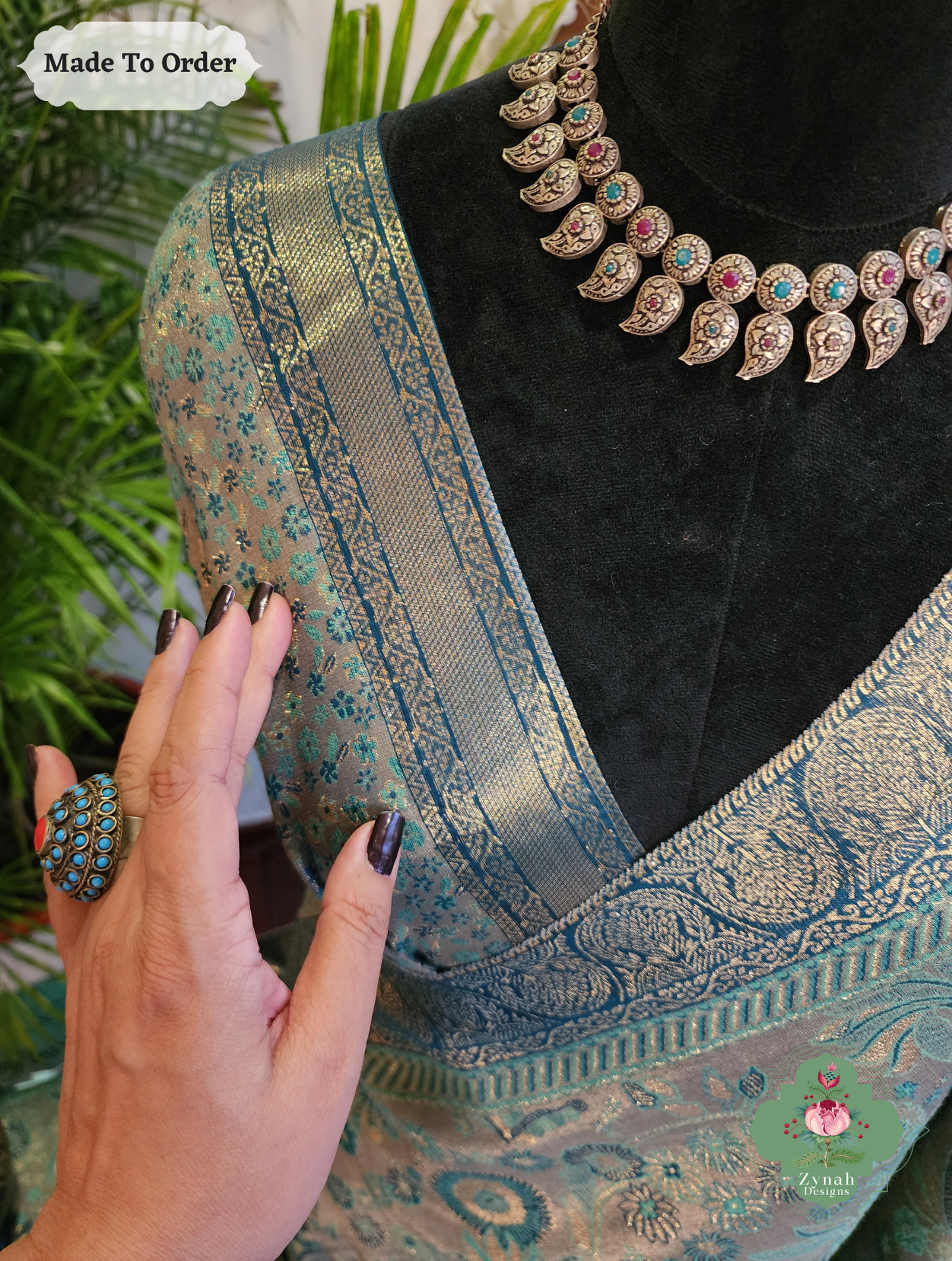 Zynah Dhundh – Grey Handwoven Kashmiri Pure Kani Tissue Silk Jamavar Saree