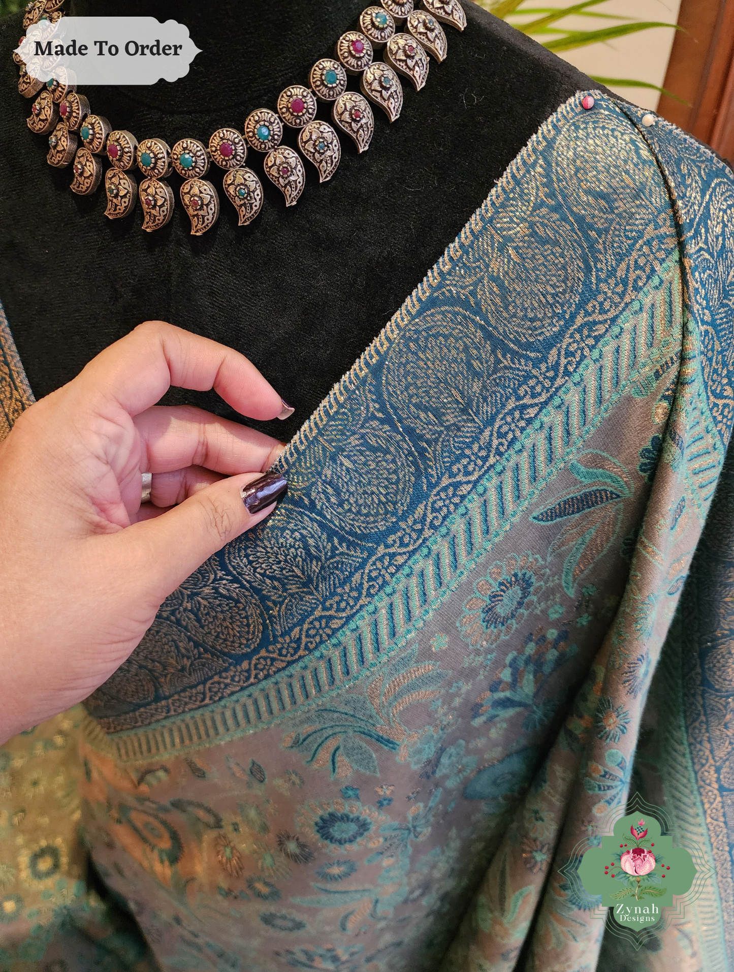 Zynah Dhundh – Grey Handwoven Kashmiri Pure Kani Tissue Silk Jamavar Saree