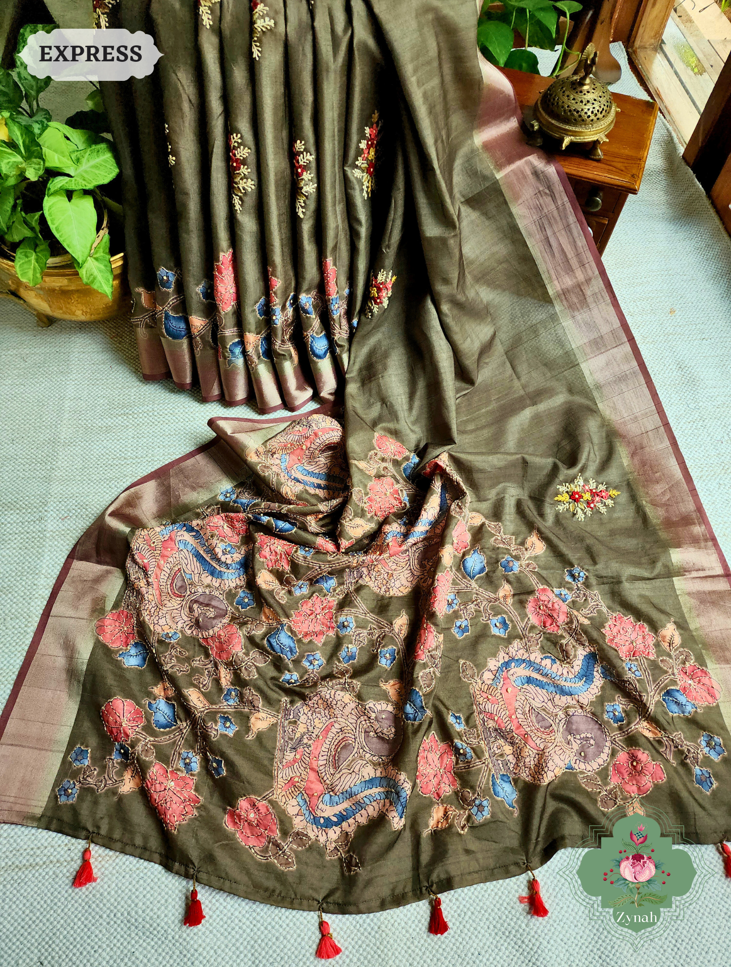 Henna Green Jute Linen Saree, Kalamkari Pallu With Kantha Work, All Over Frenchknot Embroidery Butis