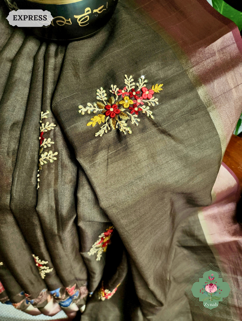 Henna Green Jute Linen Saree, Kalamkari Pallu With Kantha Work, All Over Frenchknot Embroidery Butis