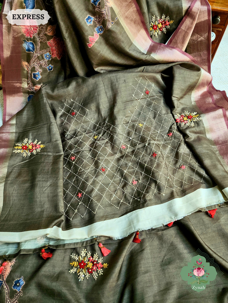 Henna Green Jute Linen Saree, Kalamkari Pallu With Kantha Work, All Over Frenchknot Embroidery Butis