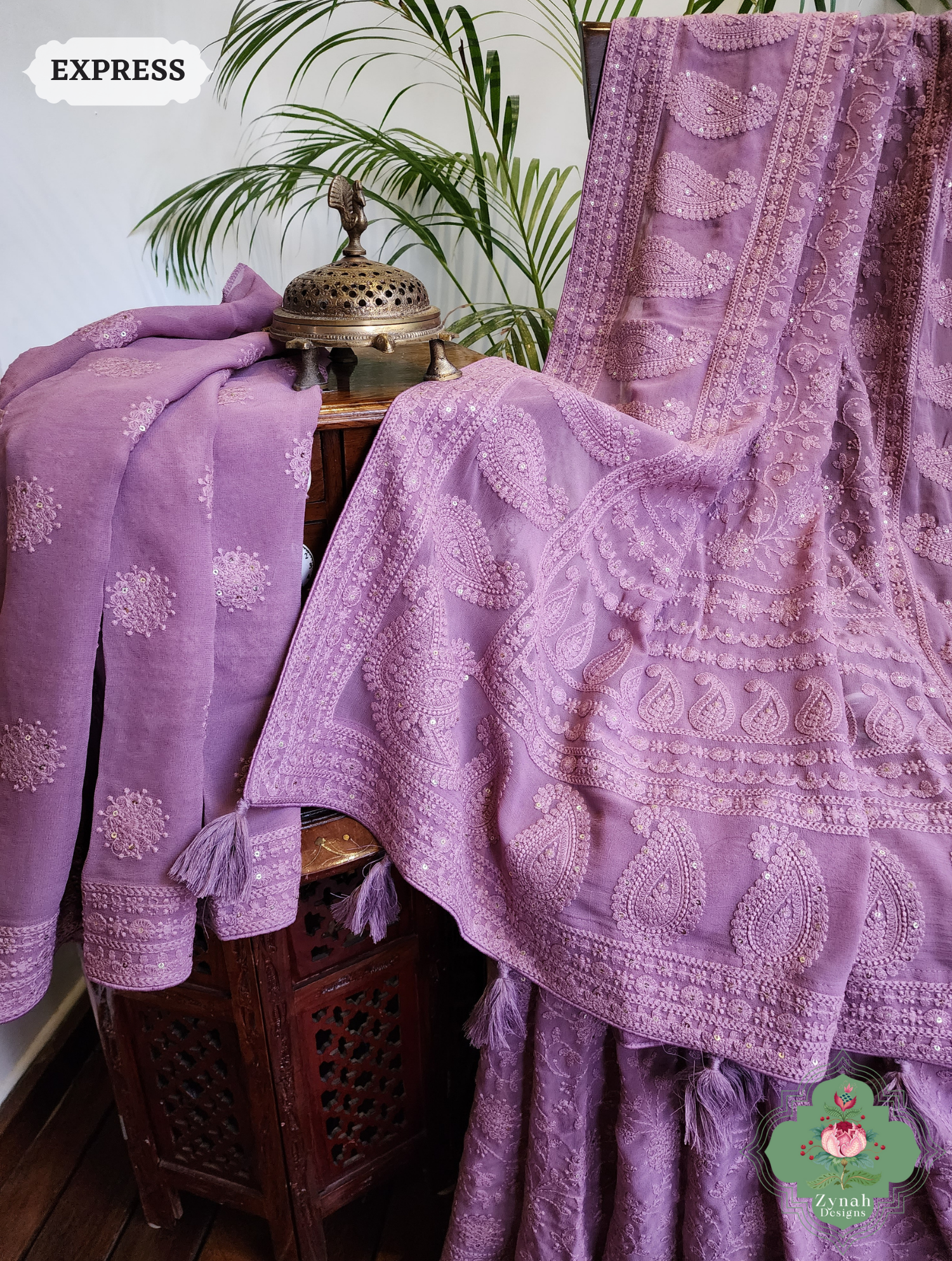 Lilac Pure Georgette Saree with Chikankari Embroidery 4