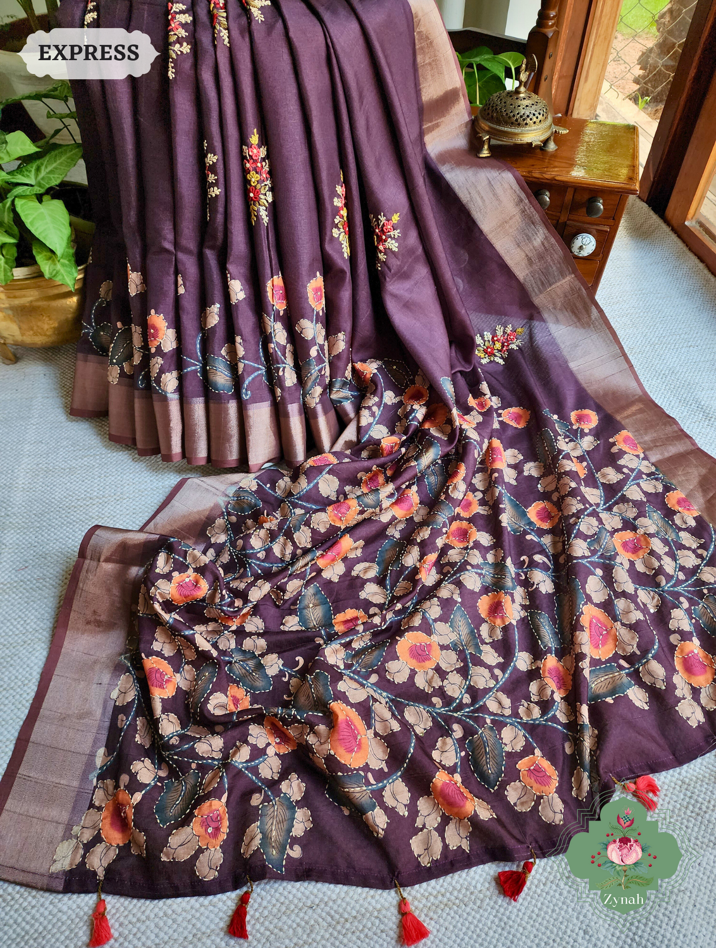 Maroonish Brown Jute Linen Saree, Kalamkari Pallu With Kantha Work, All Over Frenchknot Embroidery Butis