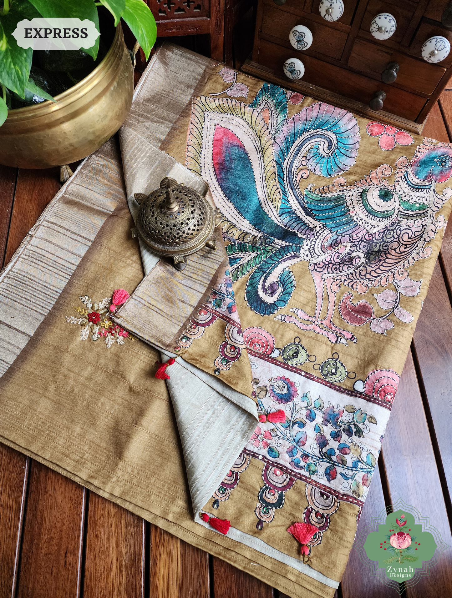 Zynah Mustard Yellow Jute Linen Saree With Kalamkari Pallu, Kantha & Sequins Highlight & Frenchknot Hand Embroidery; Custom Stitched/Ready-made Blouse, Fall, Petticoat; SKU: 0609202405