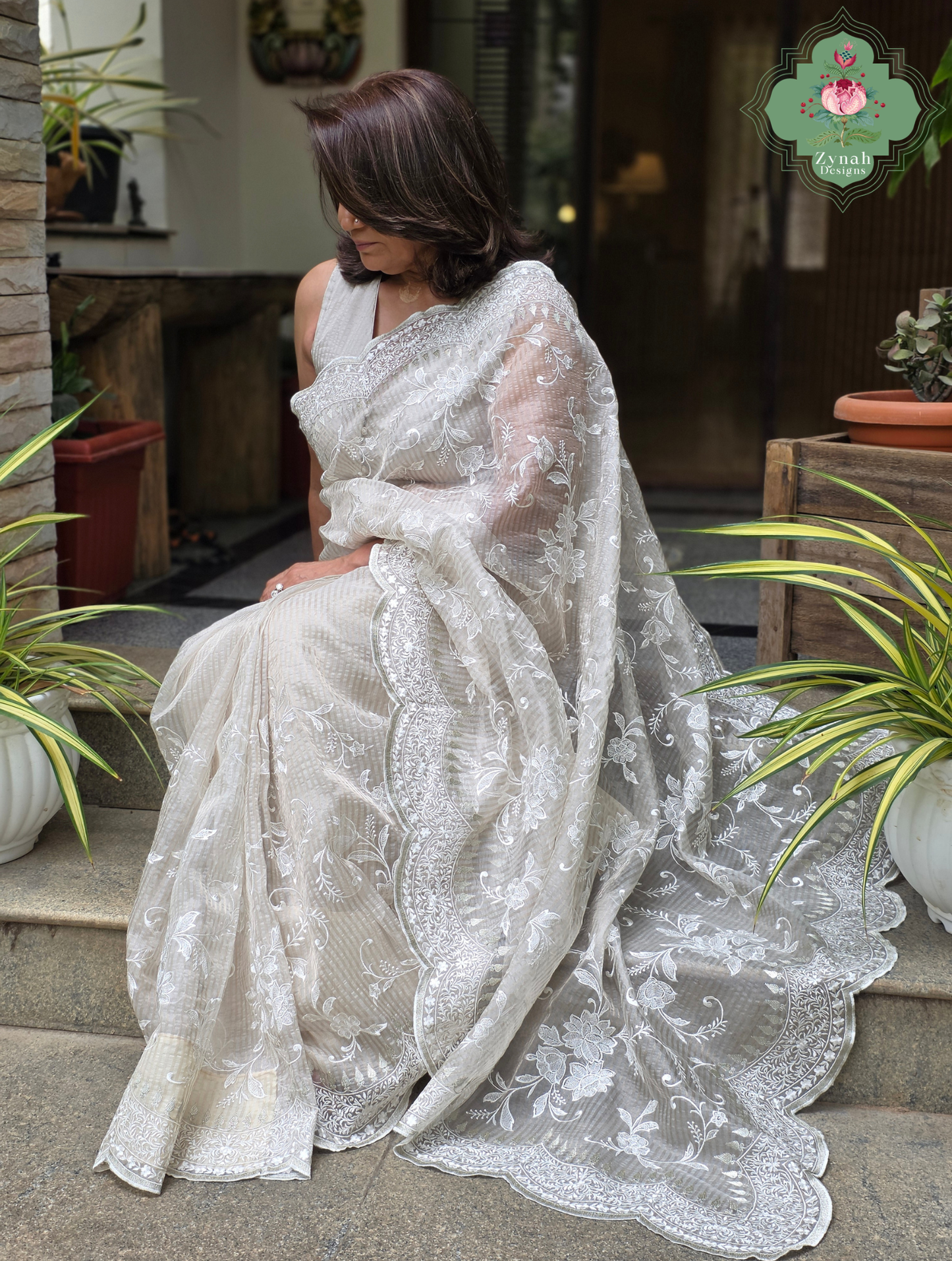 Zynah Nooré – Pure Organza Silk Saree with Golden Zari Stripes & Self Thread Floral Embroidery