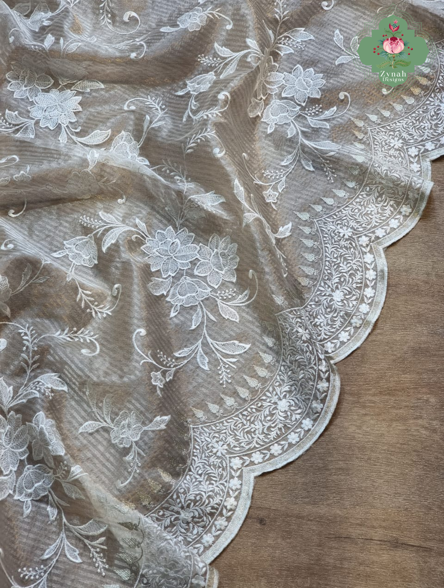Zynah Nooré – Pure Organza Silk Saree with Golden Zari Stripes & Self Thread Floral Embroidery