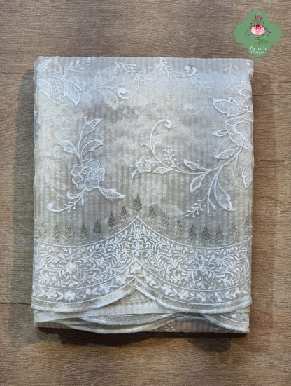 Zynah Nooré – Pure Organza Silk Saree with Golden Zari Stripes & Self Thread Floral Embroidery