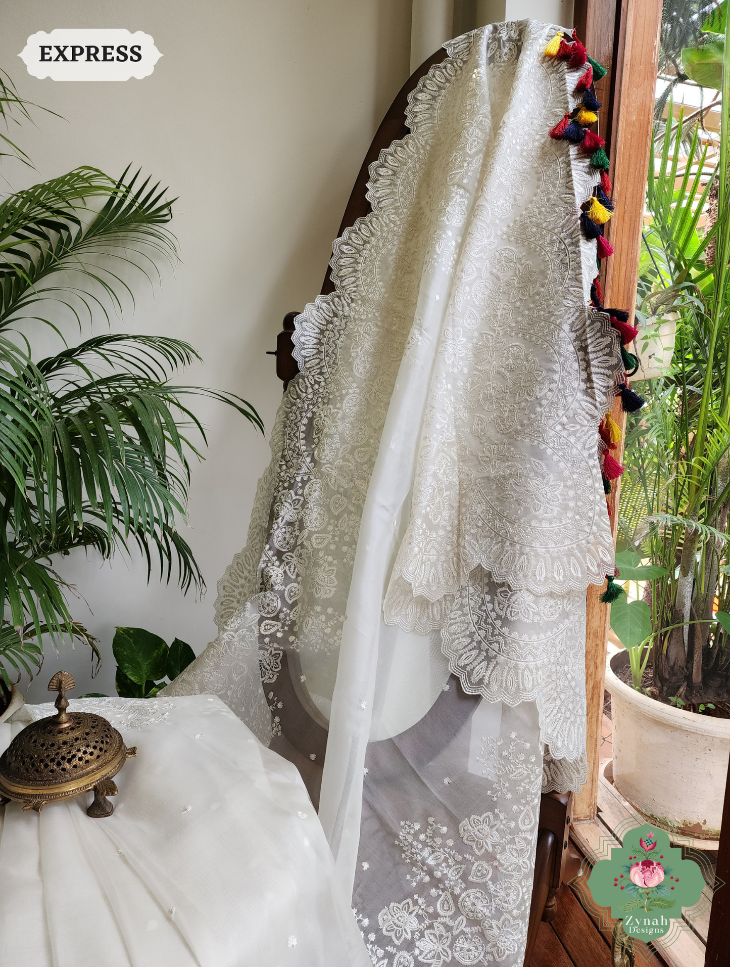 Zynah Off White Pure Organza Silk Saree With Embroidery & Scalloped Border; Custom Stitched/Ready-made Blouse, Fall, Petticoat; SKU: 1209202402