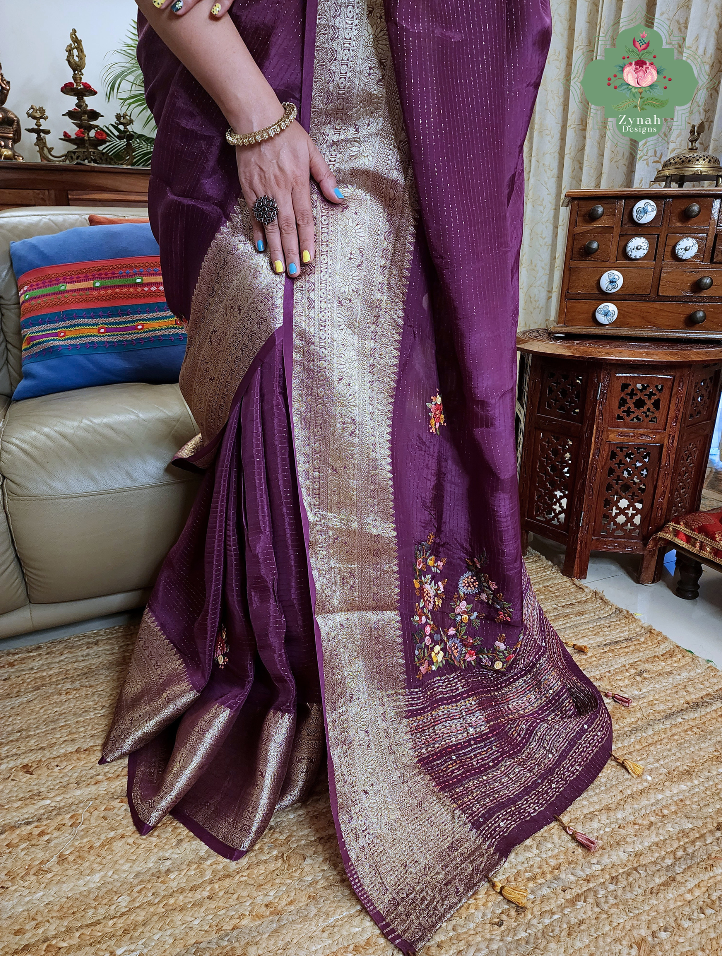 Zynah Aubergine Éclat – Purple Aubergine Satin Silk Saree with French Knot Hand Embroidery & Fine Gold Zari Lines