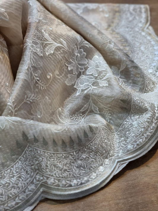 Zynah Nooré – Pure Organza Silk Saree with Golden Zari Stripes & Self Thread Floral Embroidery