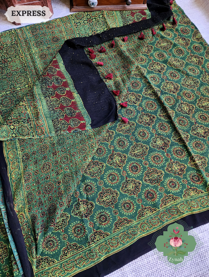 Zynah Green Pure Georgette Silk Ajrakh Saree With Sequin Work; Custom Stitched/Ready-made Blouse, Fall, Petticoat; SKU: 2102202301